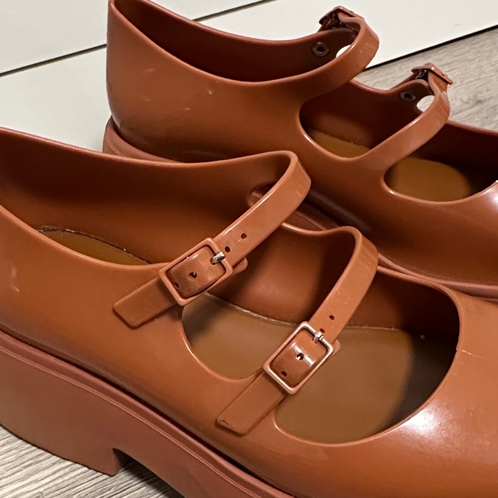Melissa Platform Mary Jane Shoes in Tan Brown with Black Straps - Picture 13 of 13